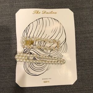 Anthropologie Lise Pearl Barrette Set